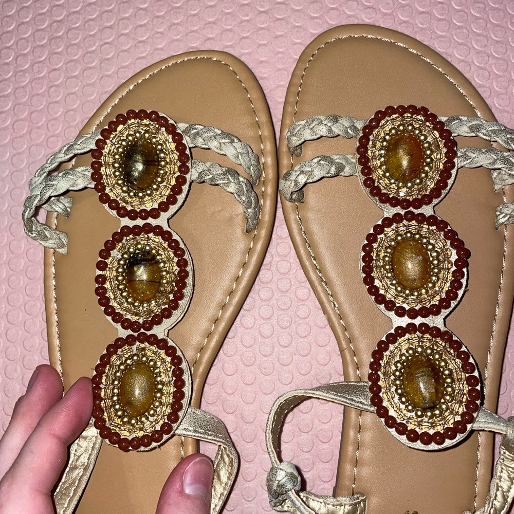 cute sandals!